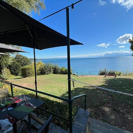 Hotel Restaurant De La Plage Gland Bagian luar foto